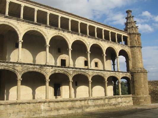 Fachada exterior del convento Fachada exterior del convento